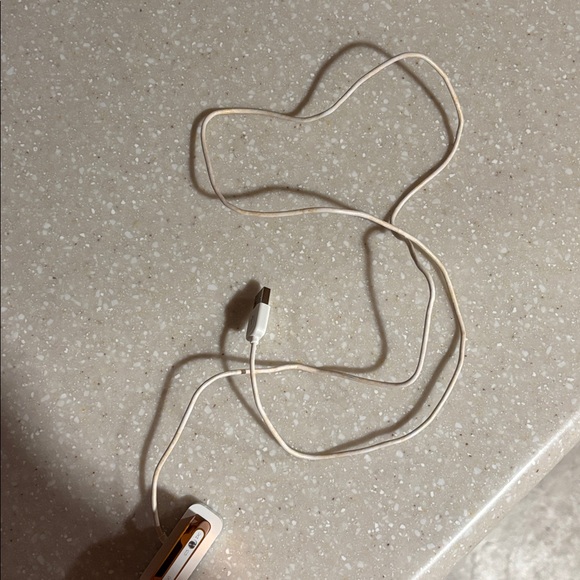 Orange apple iPod shuffle - Picture 8 of 8